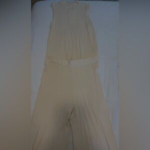 NEW WITH TAGS! Sleeveless Cream Matching Top and Bottoms!